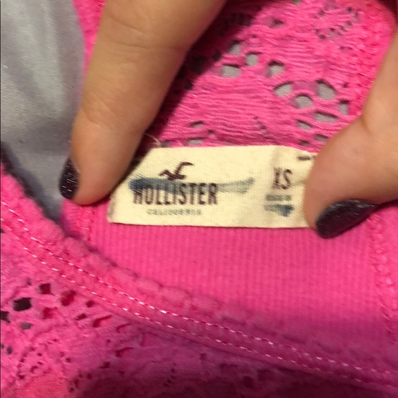 Hollister extra small tank top - Picture 2 of 3